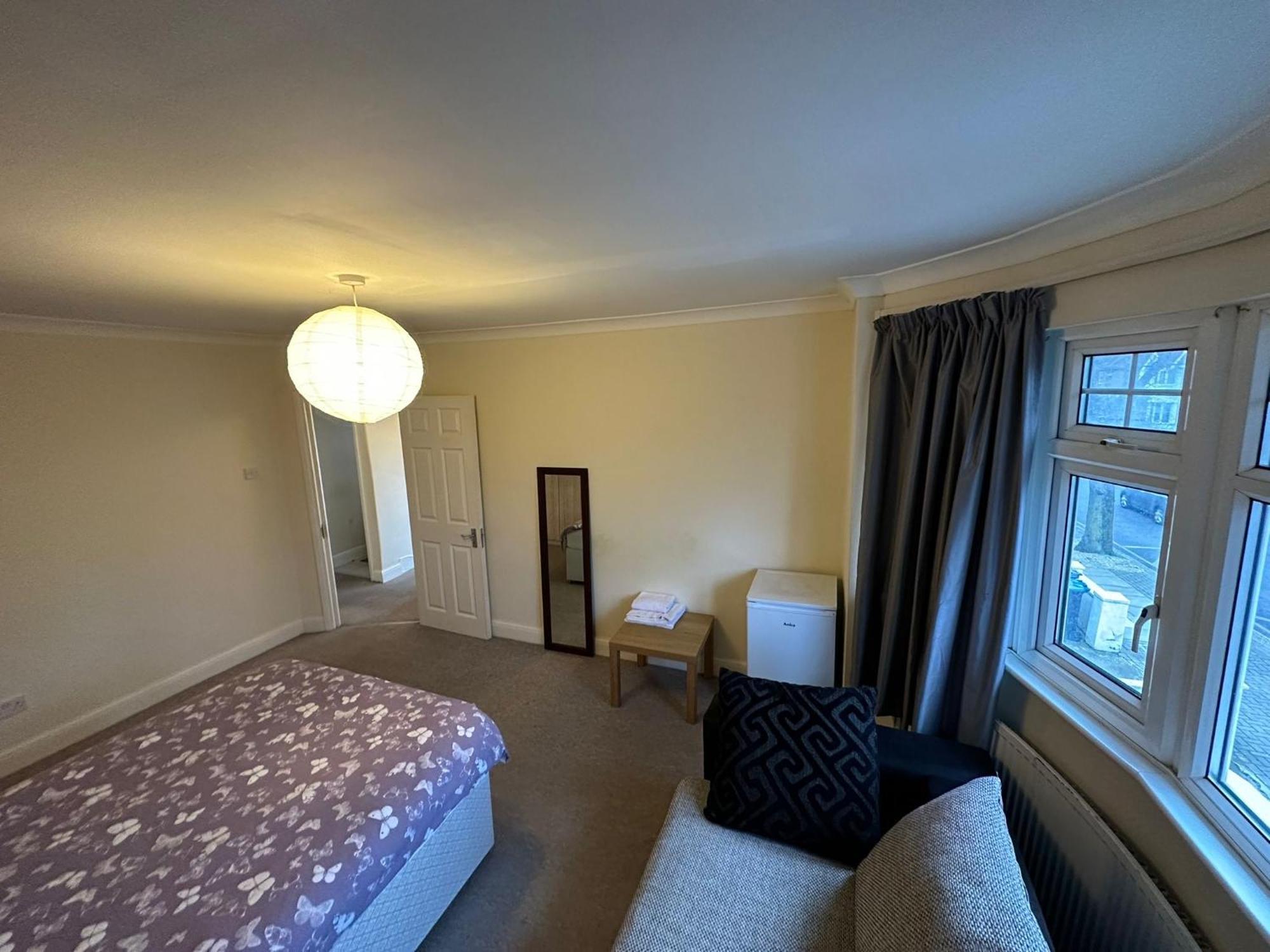 Апартаменты House Dollis Hill Лондон Экстерьер фото