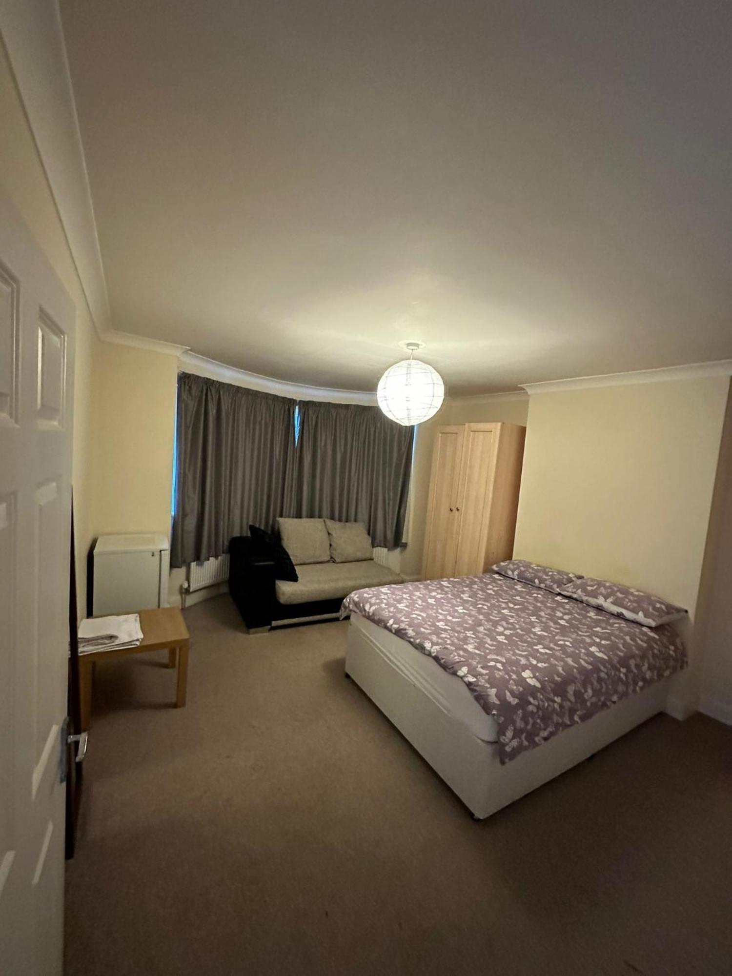 Апартаменты House Dollis Hill Лондон Экстерьер фото